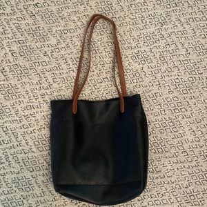 Leather shoulder bag